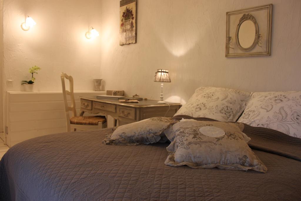 Chambres D'Hotes Le Quartier Val-Couesnon Room photo